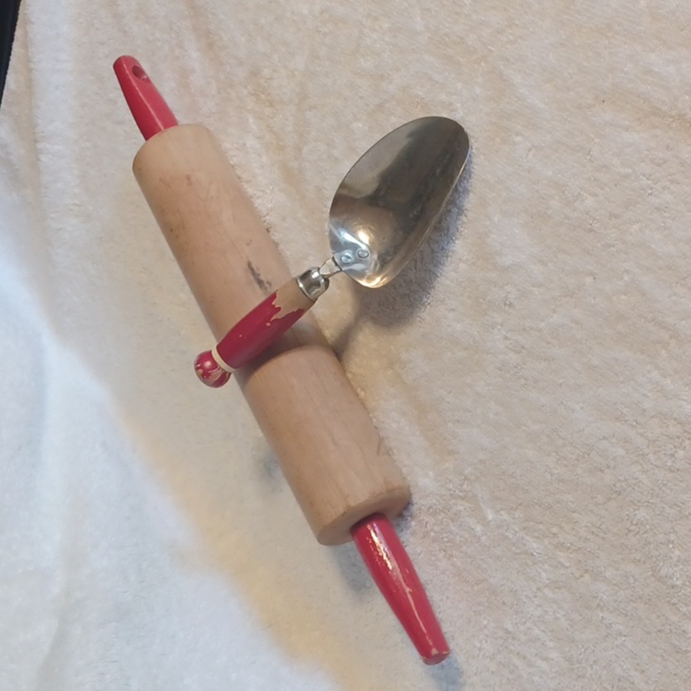 Vintage rolling pin and flour scoop red handle kitchen tools